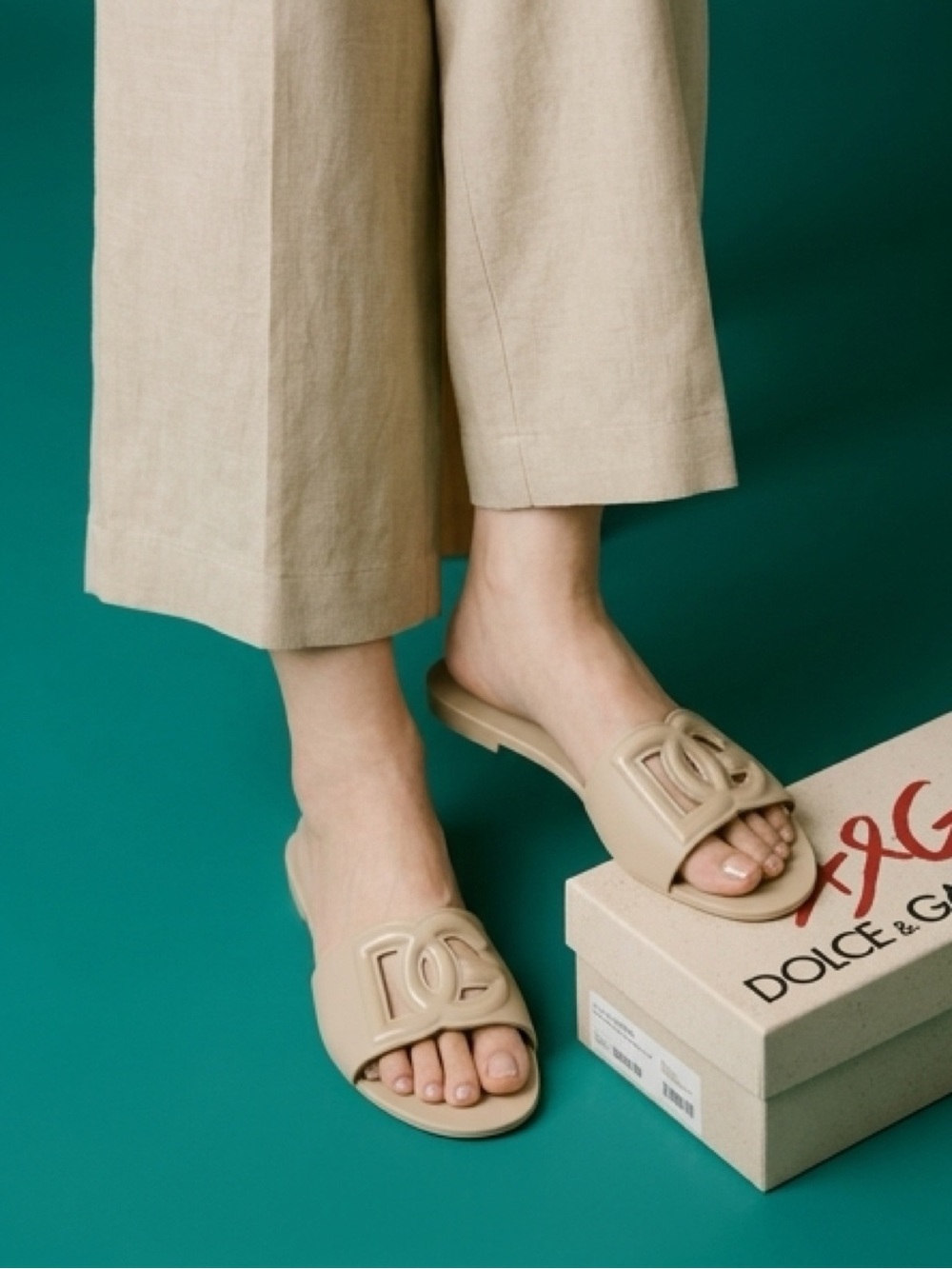 NWT Dolce & Gabbana Beige Logo Leather Slide Sandals - Picture 4 of 7